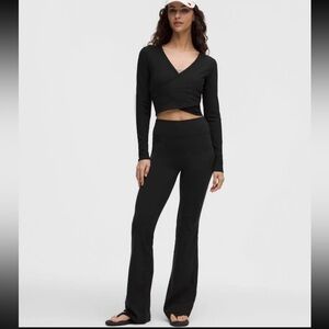 Lululemon Groove HR Flared Pant Heart Black Sz 6 NWT Valentine Embroidered